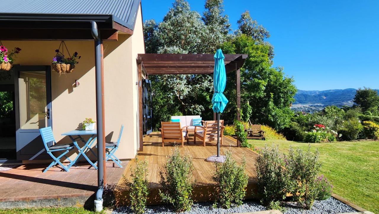 Boutique Art Retreat Hotel Upper Hutt Eksteriør billede